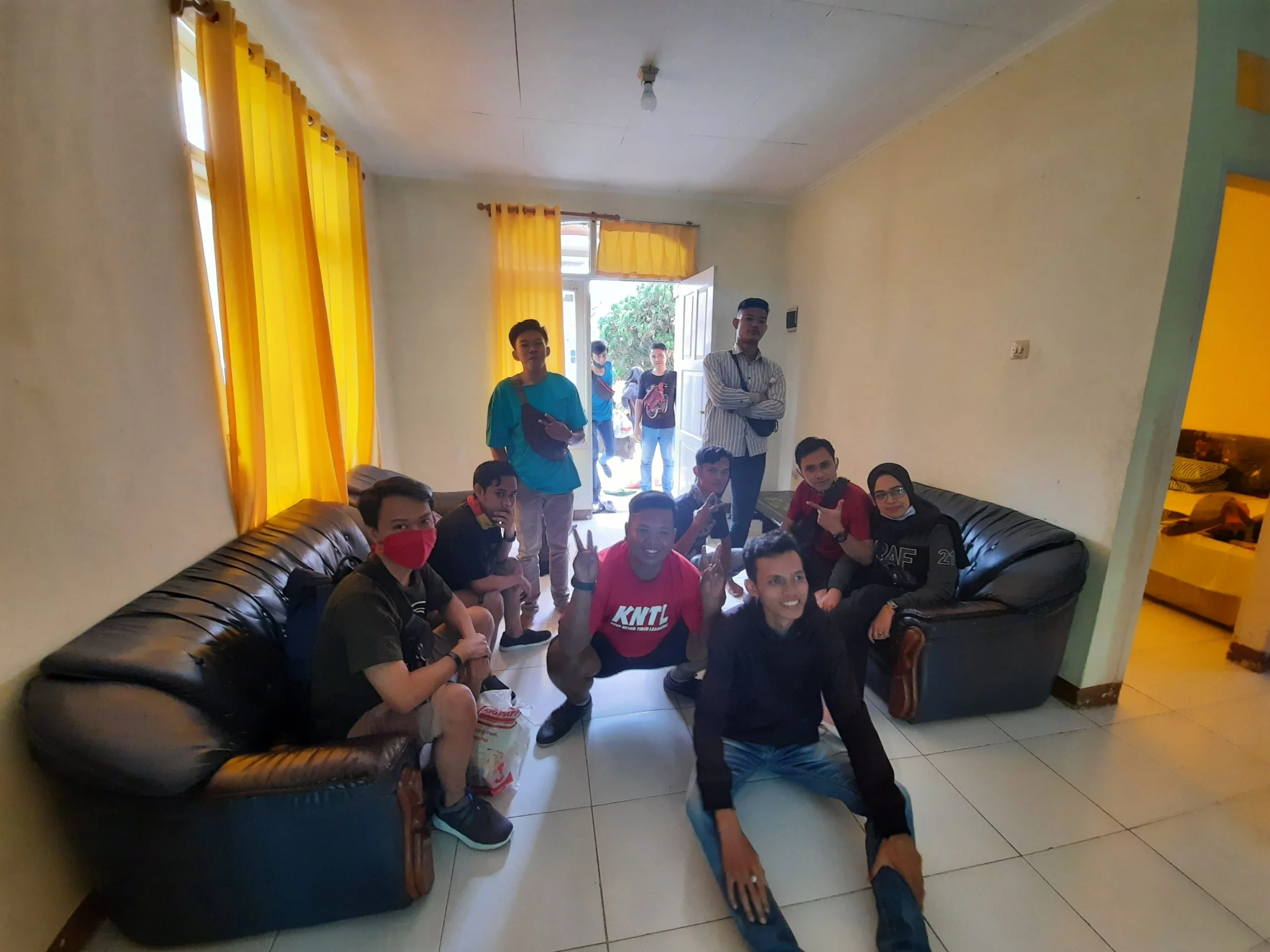 villa puncak Tamu Villa Puncak Holiday