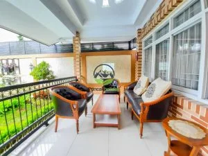 villa 101 cisarua