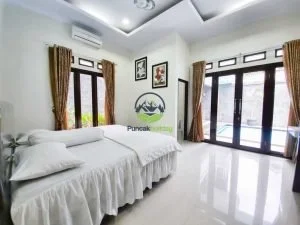 villa 1001 cisarua