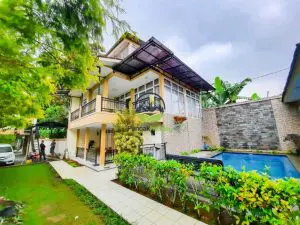 villa 303 cisarua
