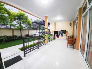 villa 303 cisarua