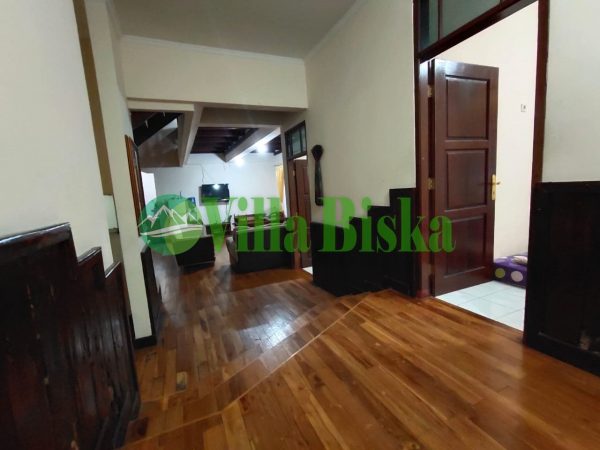 villa green aple tipe kayu cipanas