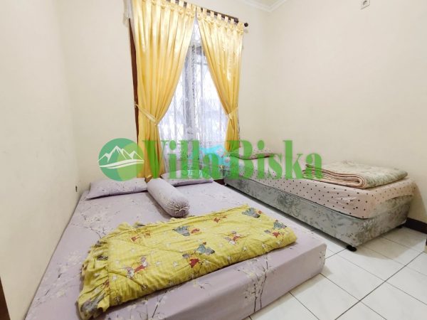 villa green aple tipe kayu cipanas
