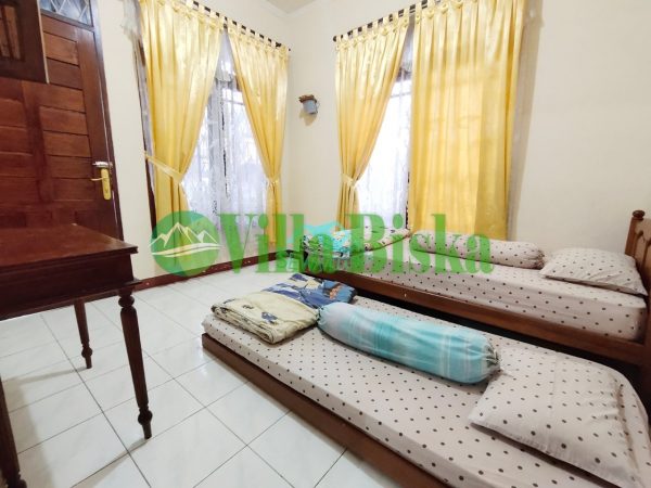 villa green aple tipe kayu cipanas