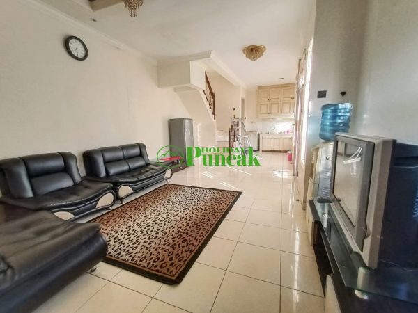 villa green aple tipe eropa cipanas