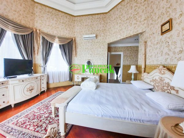 villa tania kota bunga