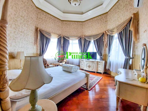 villa tania kota bunga