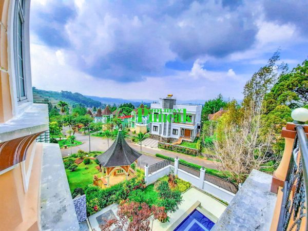 villa tania kota bunga