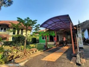 Villa Bintang Kota Bunga Cipanas