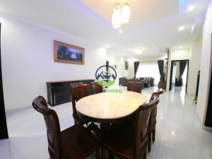villa cisarua puncak
