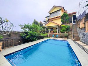 villa cisarua puncak