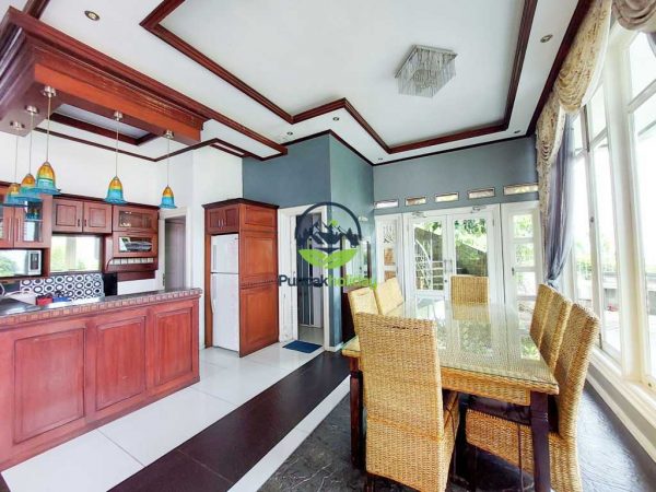 villa puncak santika