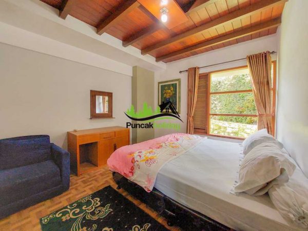 villa 207 cisarua