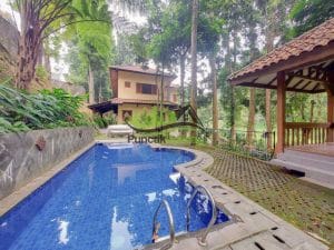 Villa Envy 1 lingkungan Asri 5 kamar Billiard Cisarua