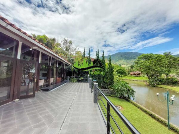 villa pendi bukit danau