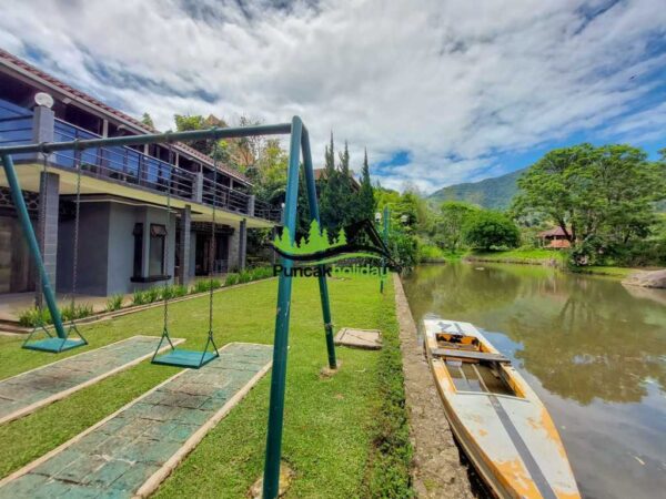 villa pendi bukit danau