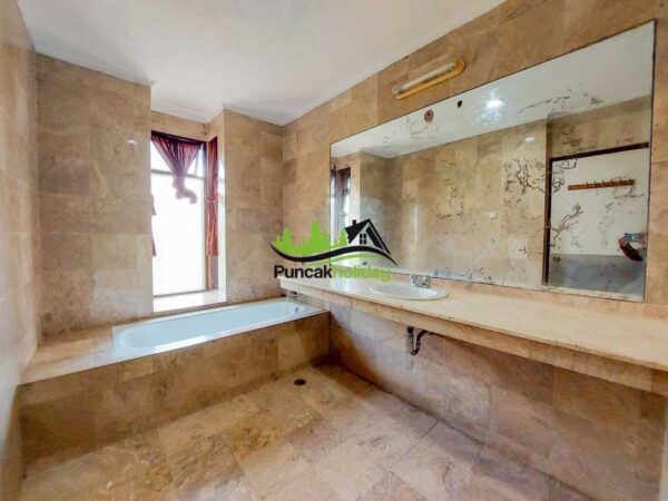 villa pendi bukit danau