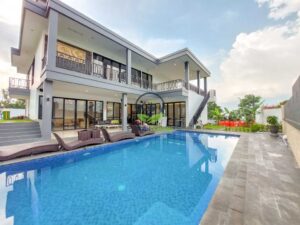 villa mewah di puncak ciamis