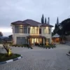 villa mewah di puncak