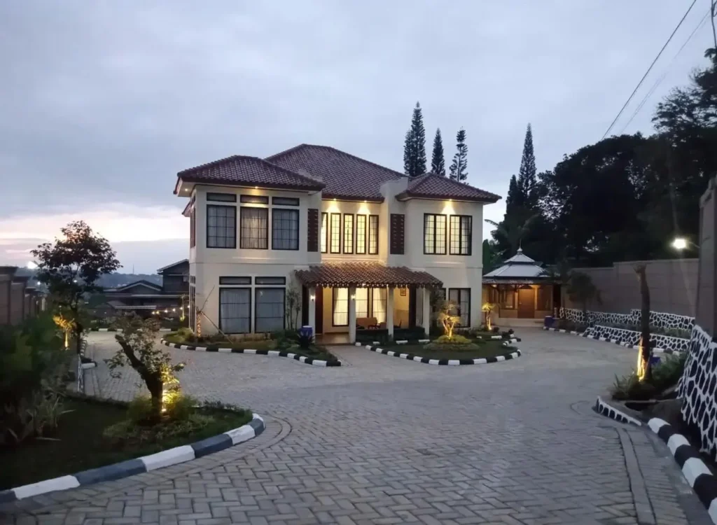villa mewah di puncak