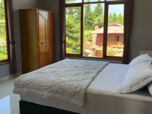 kamar villa keena