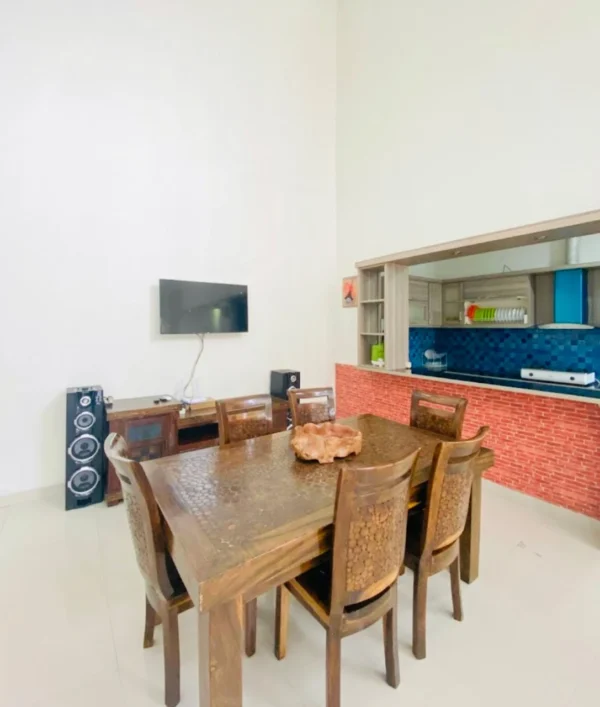 Meja Makan Villa Resti 4