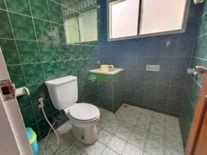 kamar mandi villa galaxy biru