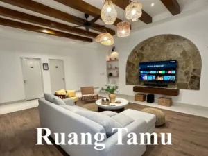 ruang tamu villa sellyna puncak