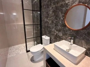 kamar mandi villa sellyna puncak