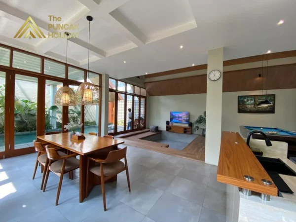Living Room Villa Shaki Puncak