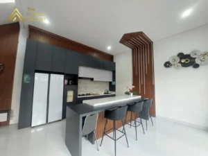 Area makan Villa Father Puncak