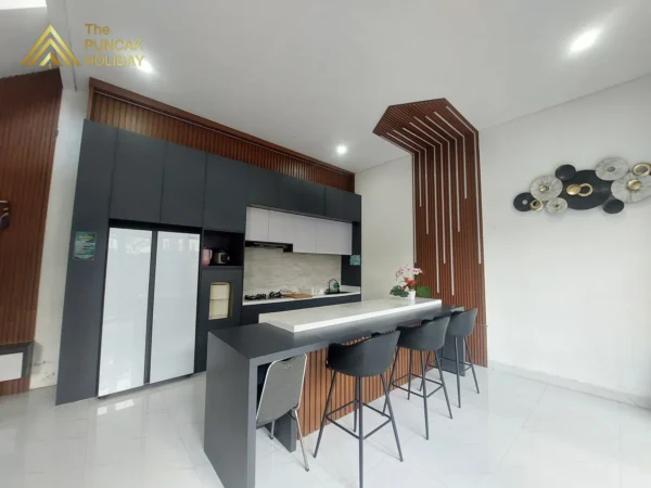 Villa Father Area makan Villa Father Puncak