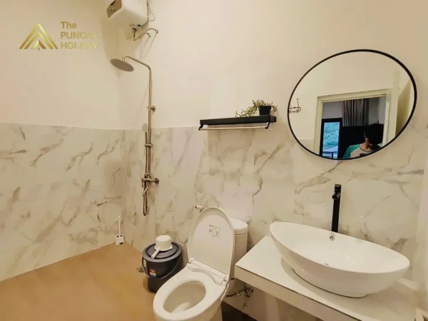 Villa Father kamar mandi utama di kamar