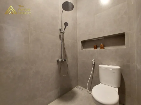 kamar mandi villa flower