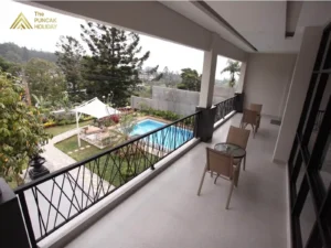 Balkon 2 Villa Naura Puncak