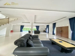 Kursi di villa zero puncak