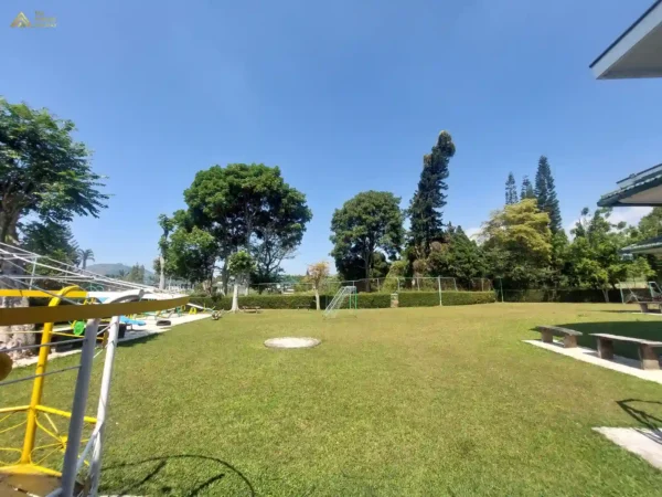 Villa GH Puncak resort Lapangan dan area bermain Villa GH puncak resort