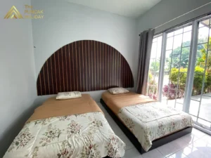 kamar utama Villa deras puncak