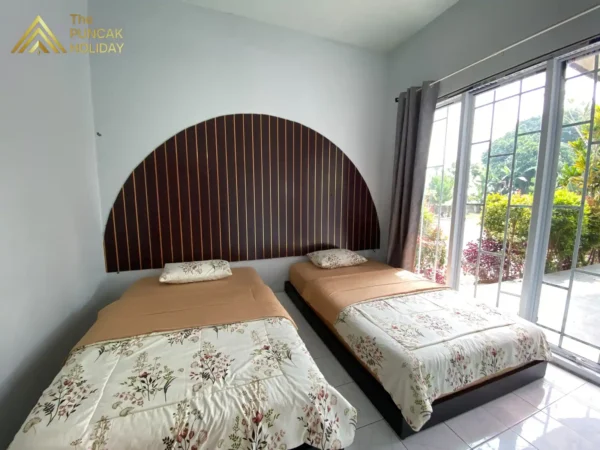 Villa Deras Puncak kamar utama Villa deras puncak