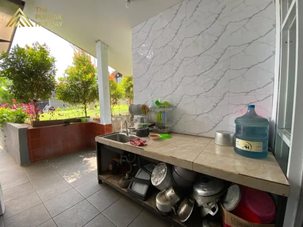 Villa Deras Puncak dapur kotor Villa deras puncak