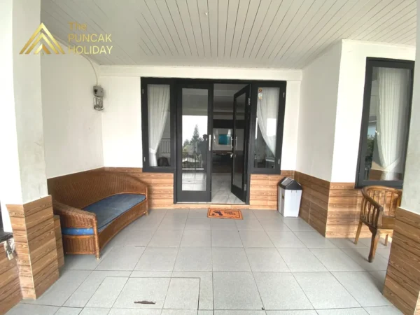 villa dara teras depan villa dara