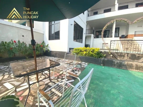 villa dara area photo bersama