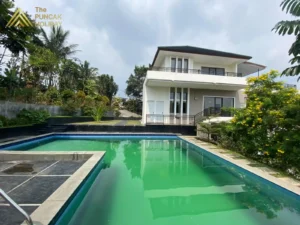 kolam renang villa darin