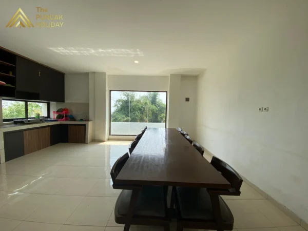 Villa Darin meja makan villa darin