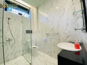 kamar mandi 5