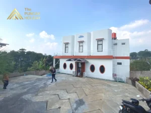 villa tampak depan