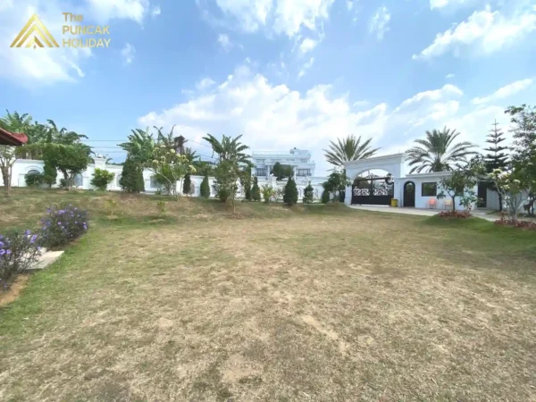 Villa Ratu halaman villa ratu