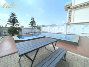 tempat santai villa ratu