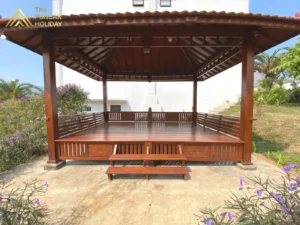 gazebo villa ratu