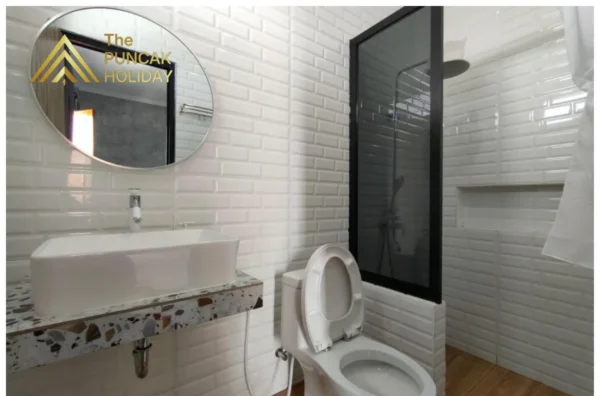 kamar mandi villa taman ria